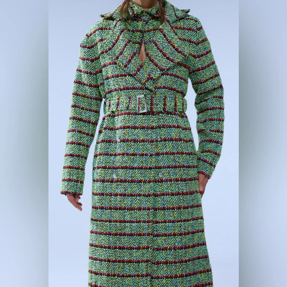 IT’S GIVING LUCK TWEED TRENCH - Picture 12 of 12